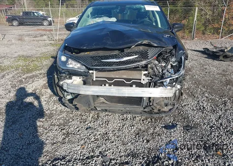 2020 Chrysler Pacifica Touring from USA, damaged, VIN 2C4RC1FG9LR136839